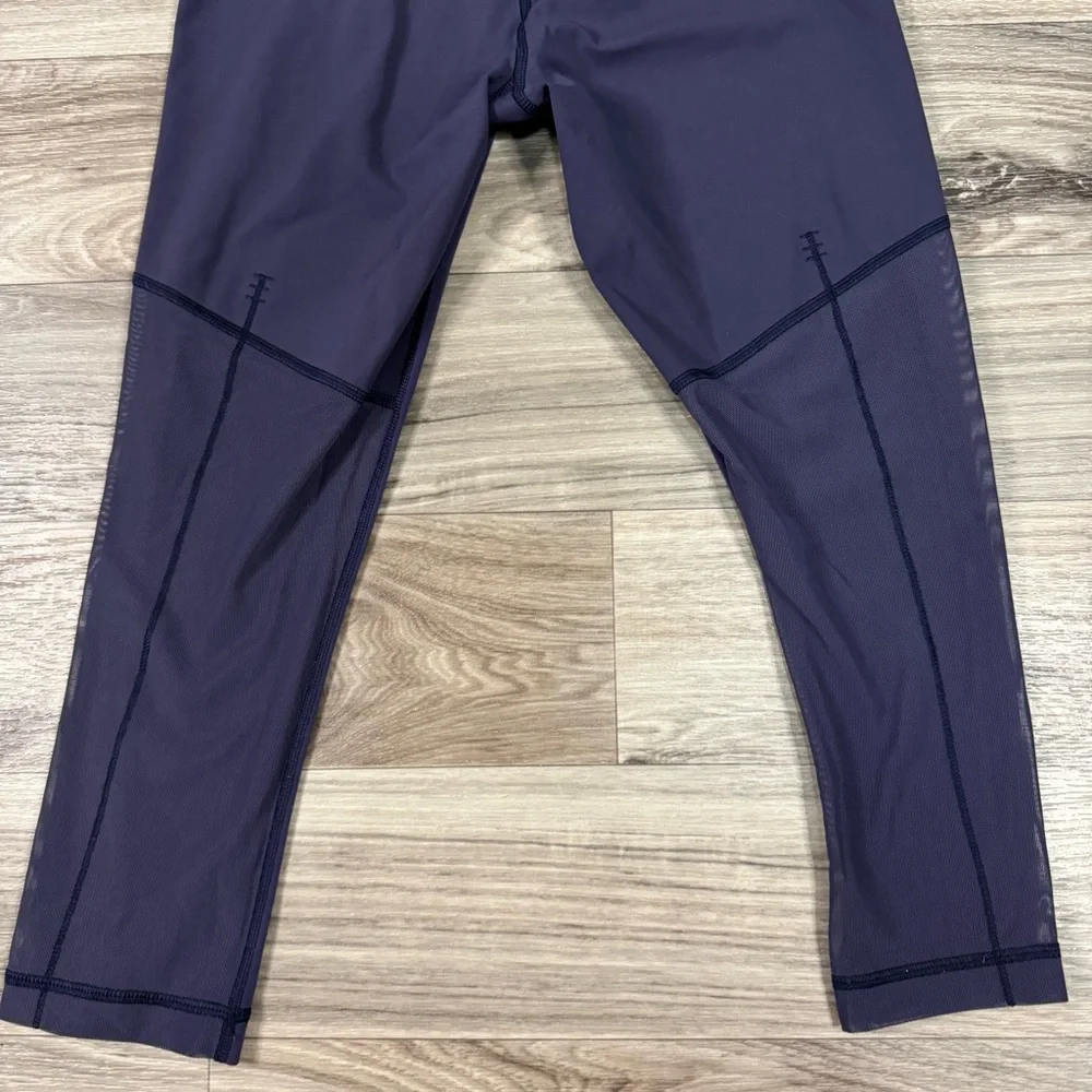 Lululemon Breathe Easy Crop Leggings in Cadet Blue Size 4